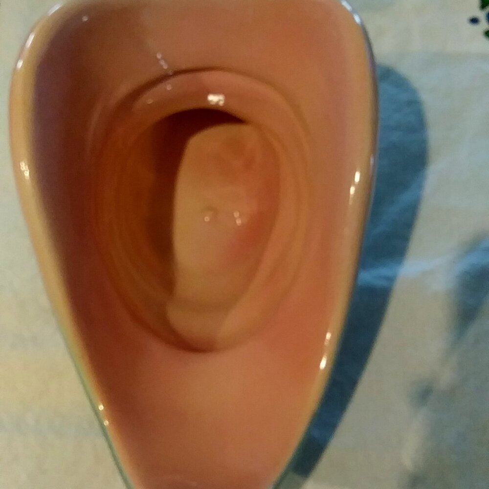 Vintage Regal Hull Pottery cornucopia vase/planter - Picture 2 of 11